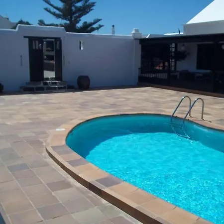 빌라 Sleeps 6 Pool Wifi *