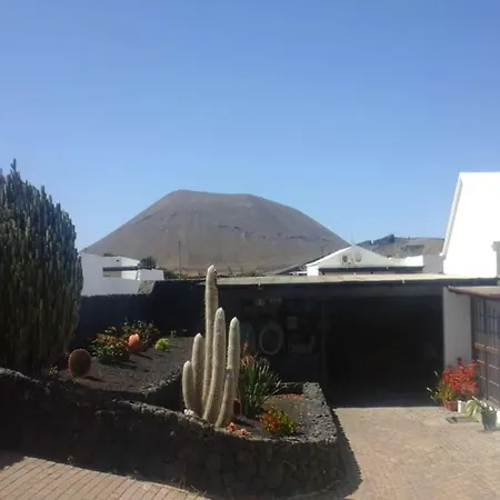 Sleeps 6 Pool Wifi Villa